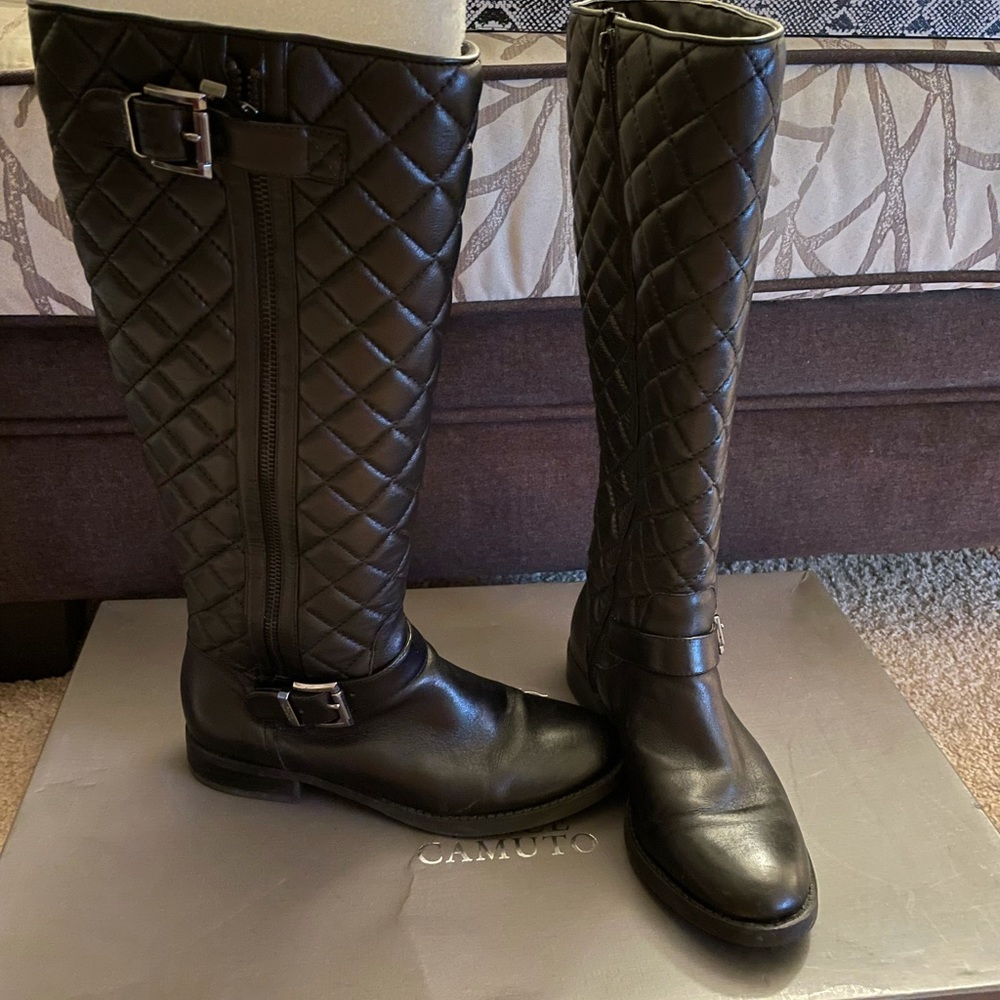 Vince Camuto black quilted zipper boot
